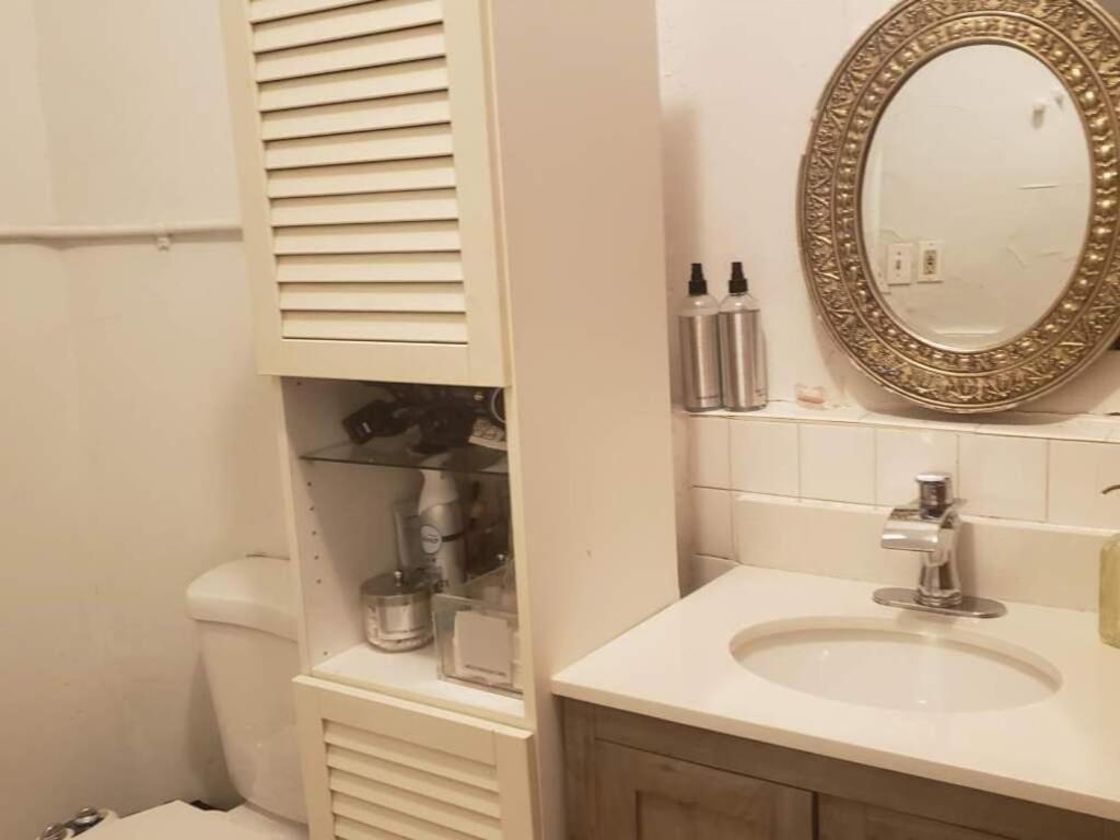 Private Room In East Village Apartment New York Eksteriør bilde